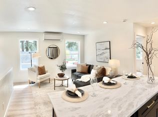 14210 Roslyn Pl N, Seattle, WA 98133