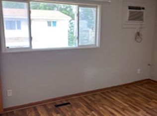 217 Fereday Ct UNIT B, Waterloo, IA 50701