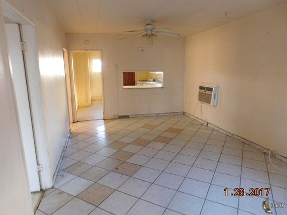 2nd image of 416 W Heil Ave