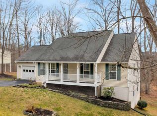 1786 Honeysuckle Ln, Charlottesville, VA 22902