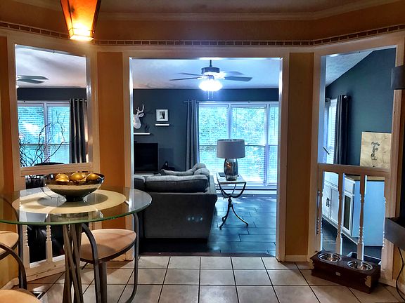 5th image of 2709 Hawk Dr NE