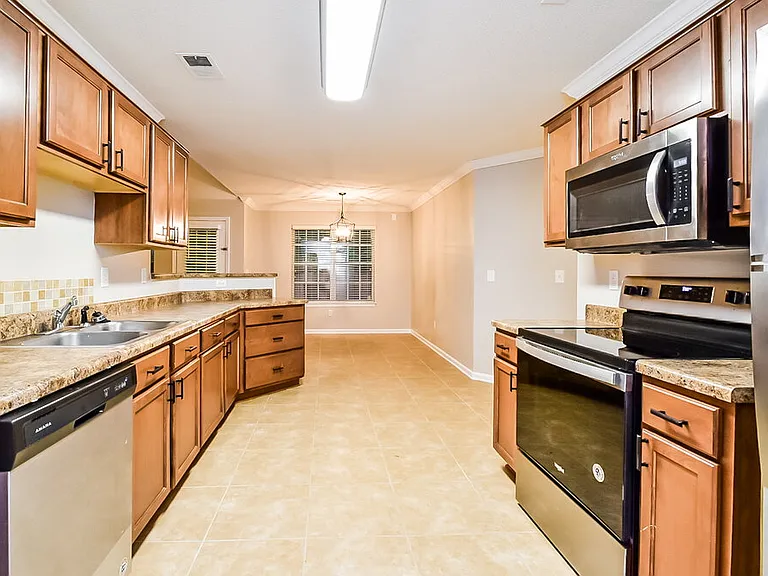 7214 Grapetree Trl — Photo 6