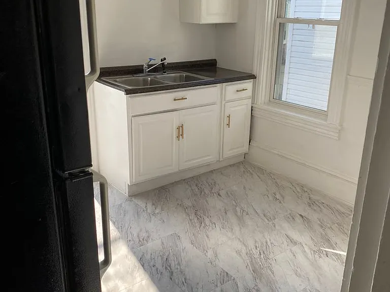 314 W Lemon St — Photo 9