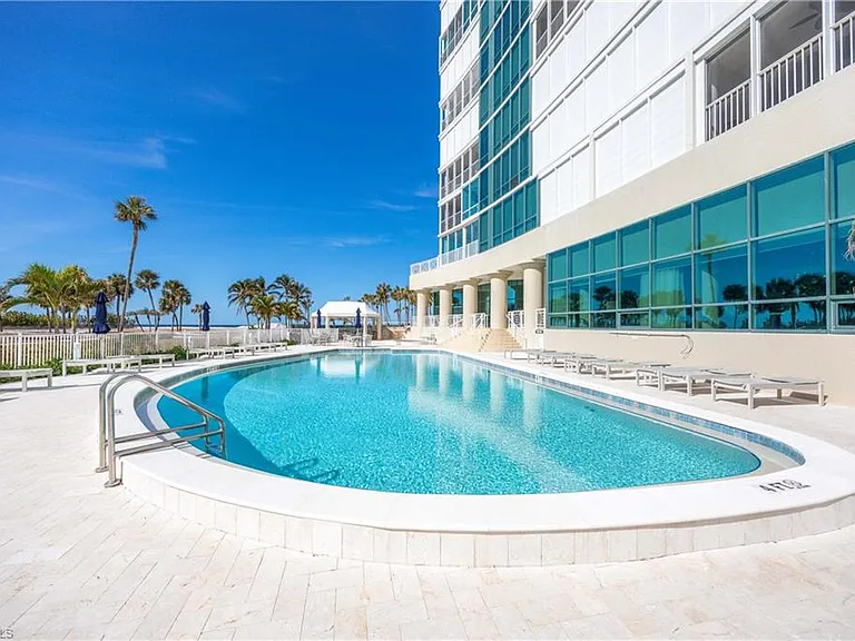 3991 Gulf Shore Blvd N #Penthouse 101 — Photo 41