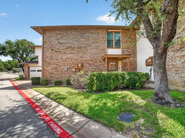 1 Meadow Ln, Bedford, TX 76021