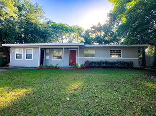 300 Cooke St, Leesburg, FL 34748