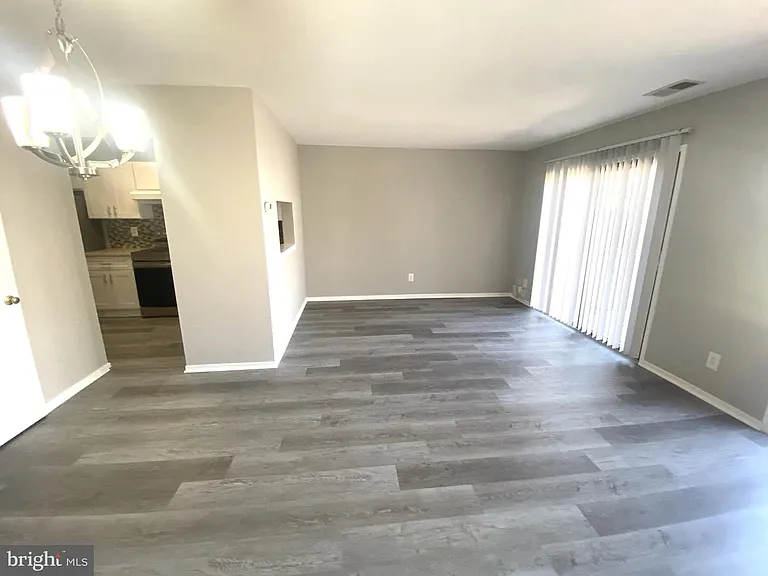 9819 Brookridge Ct — Photo 7