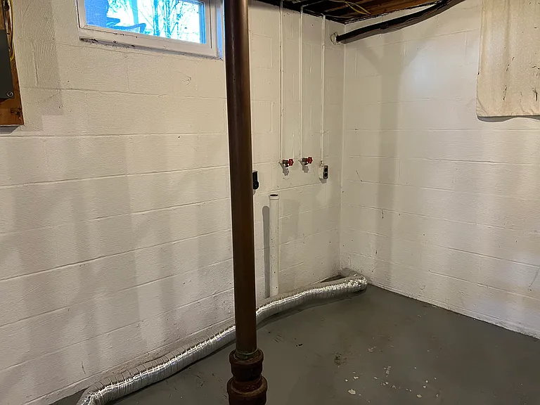 Laundry hook up