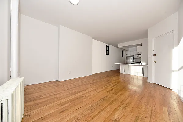 Rented by Buchbinder & Warren | media 12