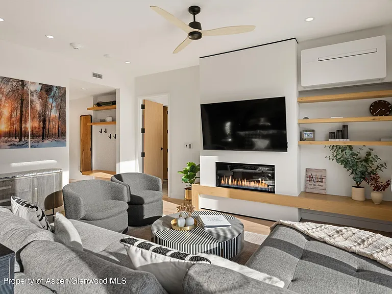 119 Wood Rd #305 — Photo 7