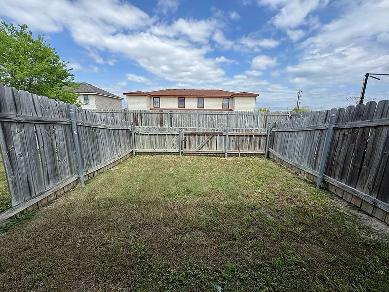 1607 Dugger Circle — Photo 20