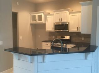 813 SW 11th St, Moore, OK 73160