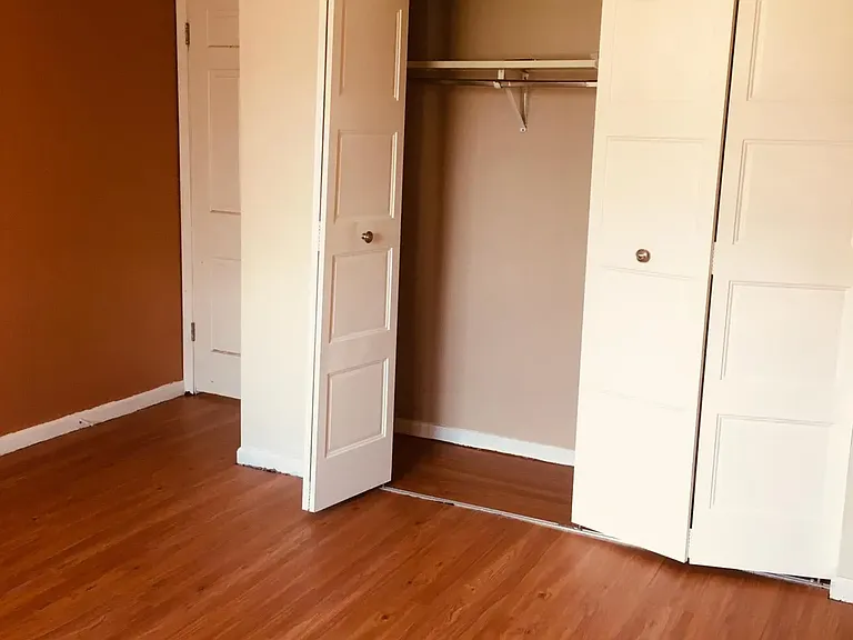 2158 Allen Blvd #4 — Photo 14