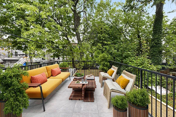 Sold by Compass | media 13