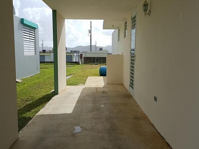 1st image of 76 Calle Ajonjoli