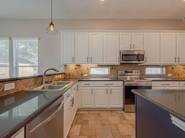 7214 Glenwick Ct — Photo 20