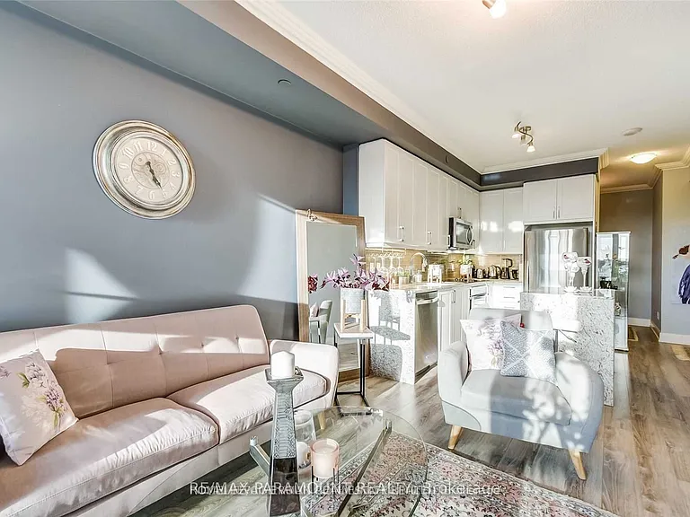 9600 Yonge St #706B — Photo 7