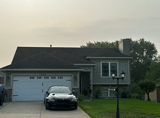 5568 Quest Dr SW, Wyoming, MI 49418