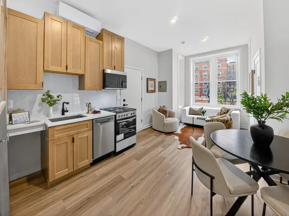 709 Massachusetts Ave NE