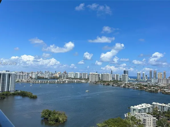 16385 Biscayne Blvd, North Miami Beach, FL