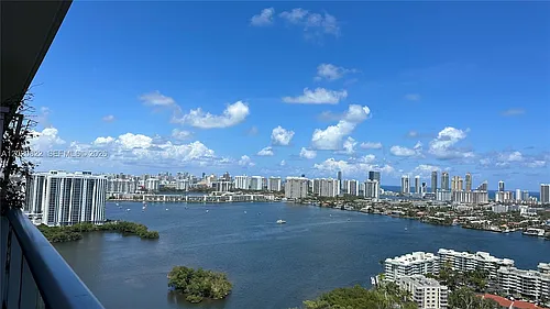 16385 Biscayne Blvd Photo 1