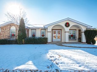 9322 Eddie And Park Rd, Saint Louis, MO 63126