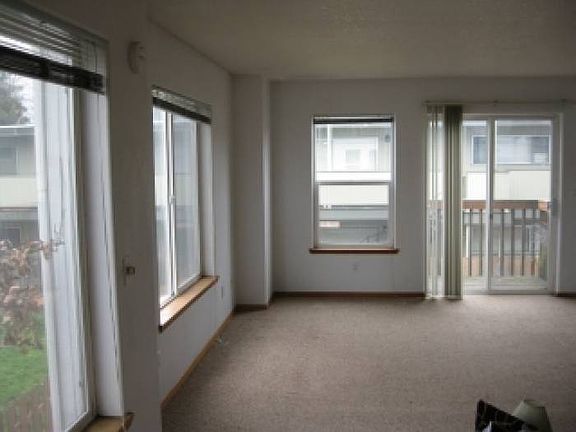Dining & Living Area