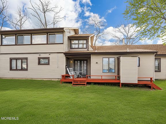 5th image of 56 Tall Timber Drive