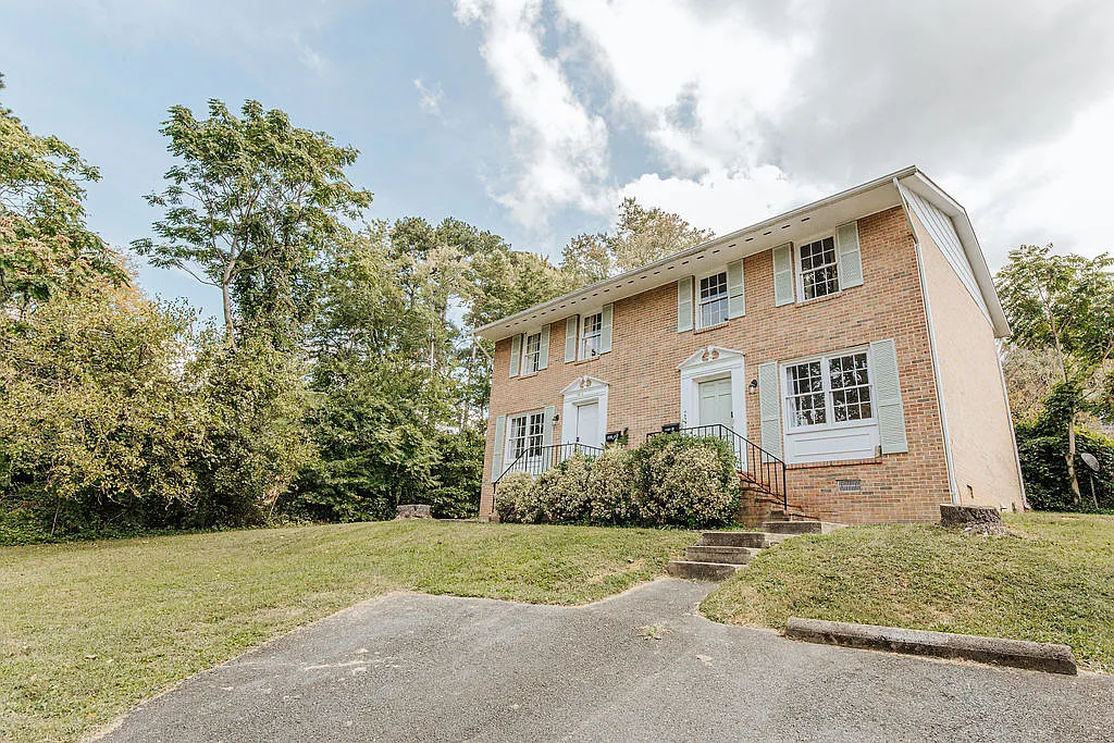 2 bed, 1.5 bath, 1034 sqft, $2,950 — Photo 4