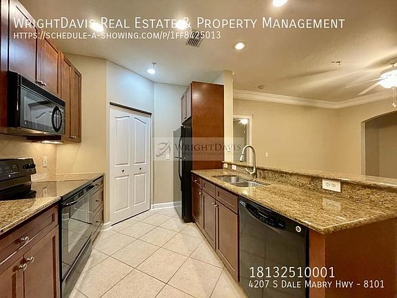 3rd image of 4207 S Dale Mabry Hwy Unit 8101