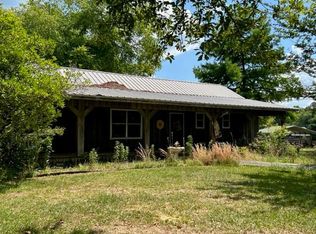 819 Honeysuckle Dr, Centreville, MS 39631