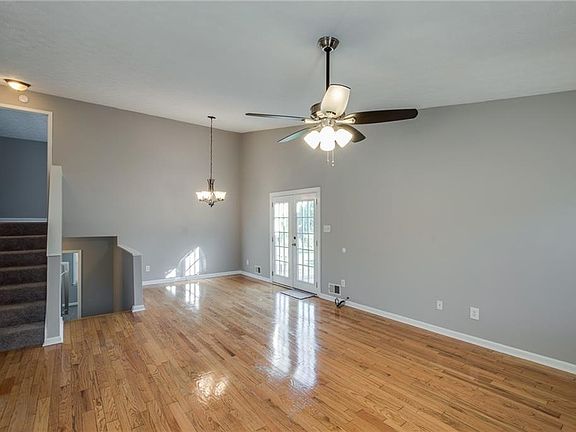 2nd image of 1631 Willow Bend Way