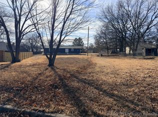 Ashwood Cir, Henryetta, OK 74437