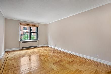 1st image of 300 W 72nd St APT 3F