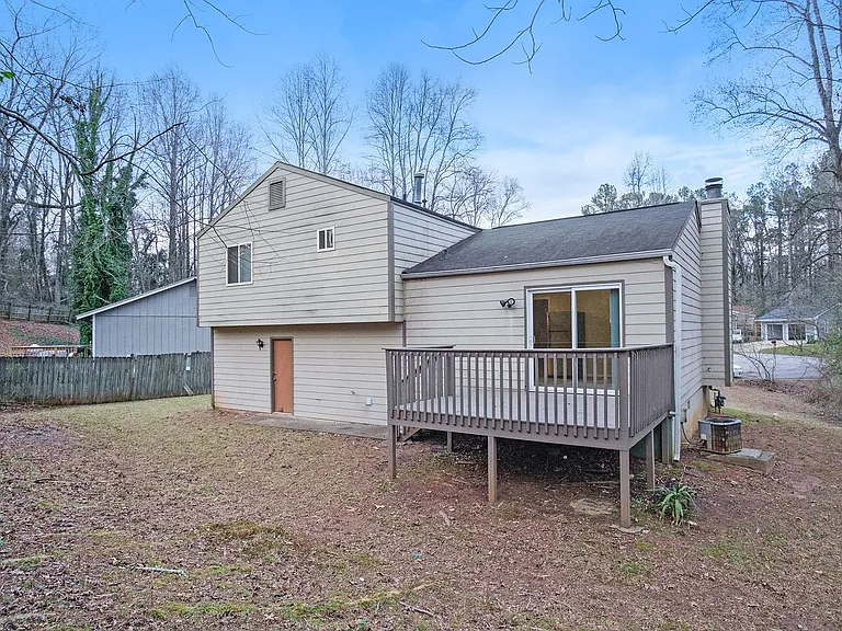 1874 Vauxhall Dr — Photo 14