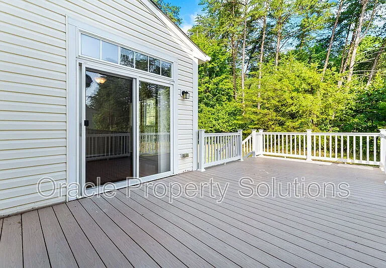 7550 Maidenhead Dr — Photo 14