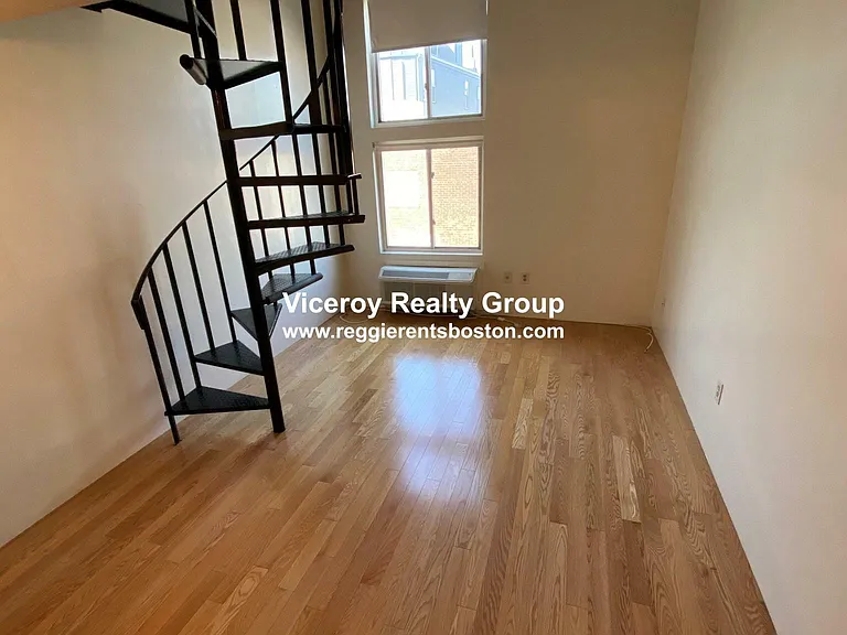 385 Dorchester St #A10V — Photo 2