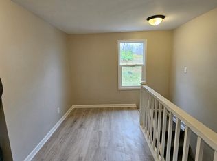 7119 S Solon Rd, McHenry, IL 60051