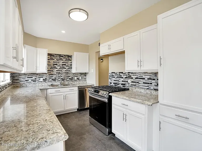 100 W Boyd Dr — Photo 3