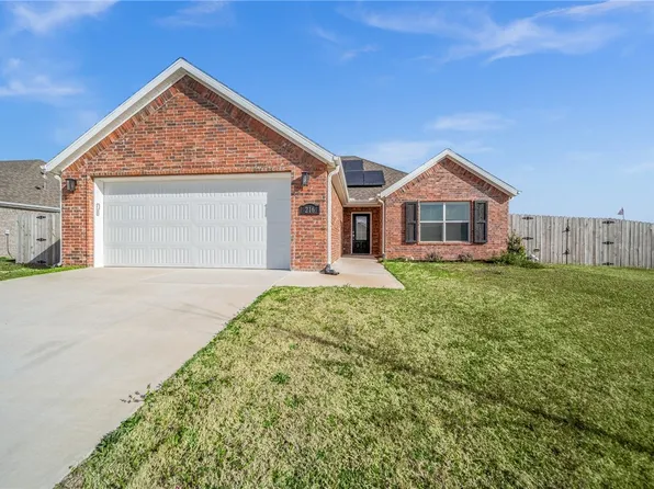 216 New York Ave, Farmington, AR 72730