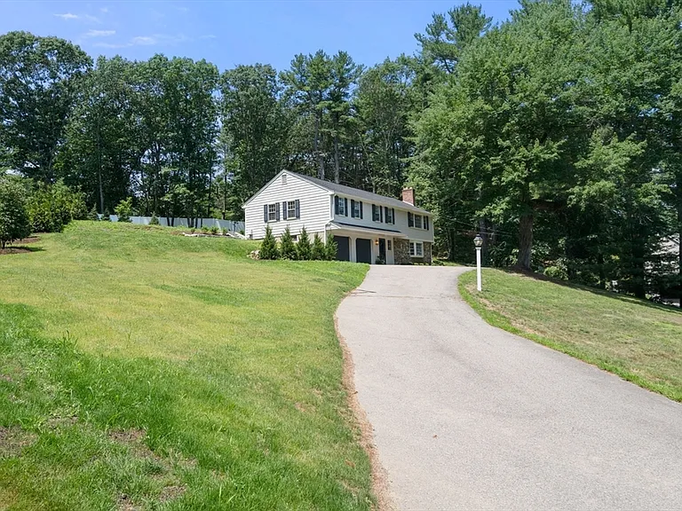 13 Valley Rd — Photo 4