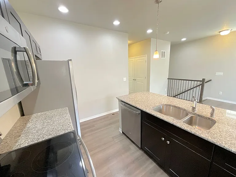 2053 Alperton Hts — Photo 18
