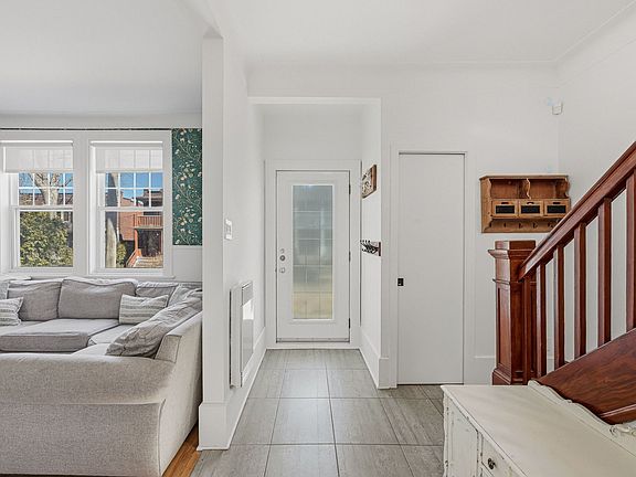 2nd image of 521 Avenue Pne
