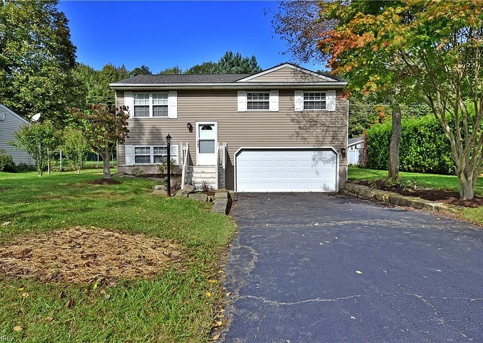 1st image of 3076 Malibu Dr