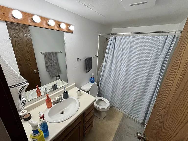 1638 Bainbridge St — Photo 14
