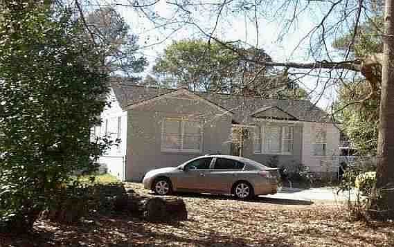 2nd image of 16 Brooks St