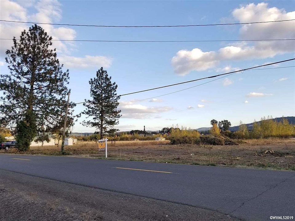 2nd image of 377 Vaughan Ln
