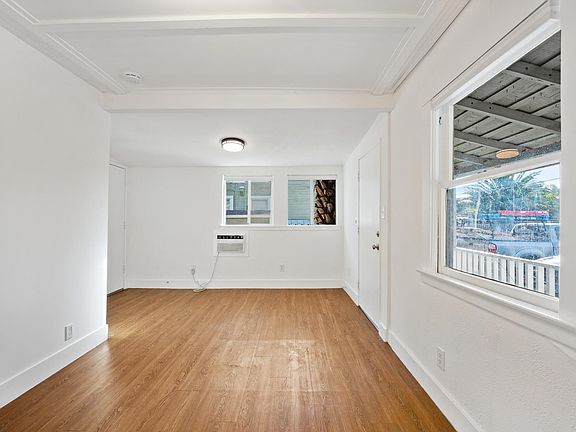 5th image of 151 Pine Ave