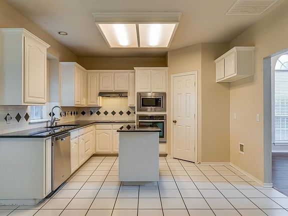 5th image of 11413 Sunrise Ln