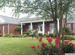 17835 Clearview St, Athens, AL 35611